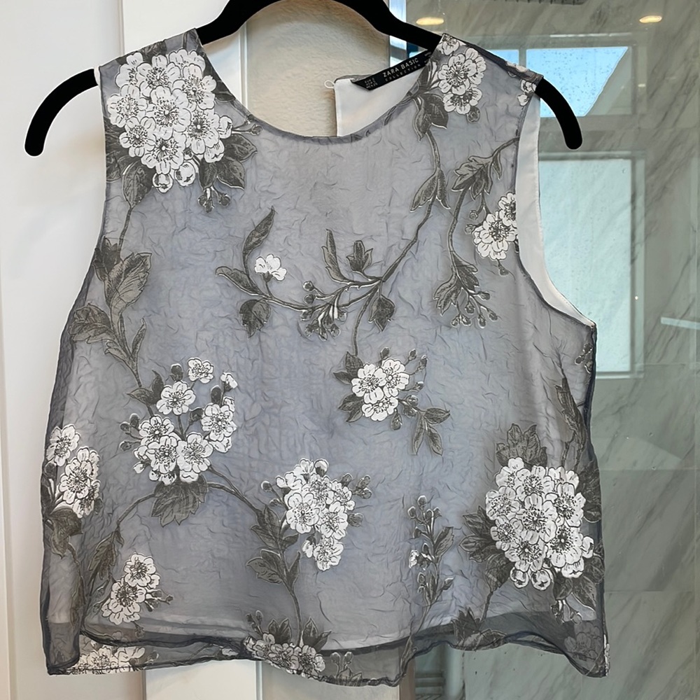TULE FLOWER GREY TOP